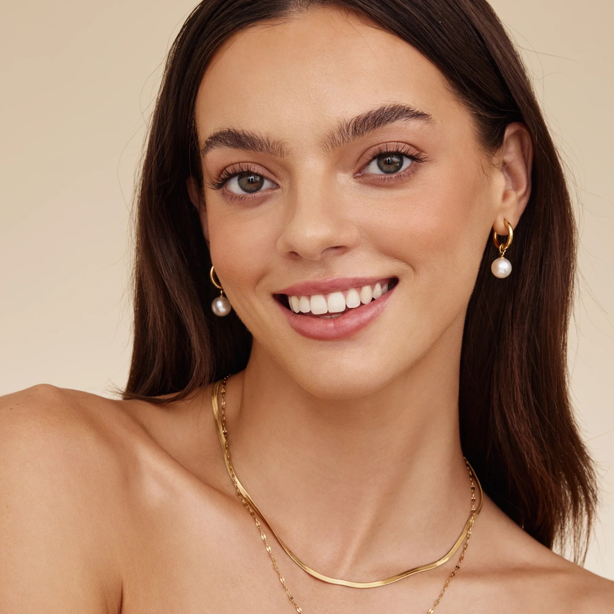 Gold Drop Earrings with Freshwater Pearl