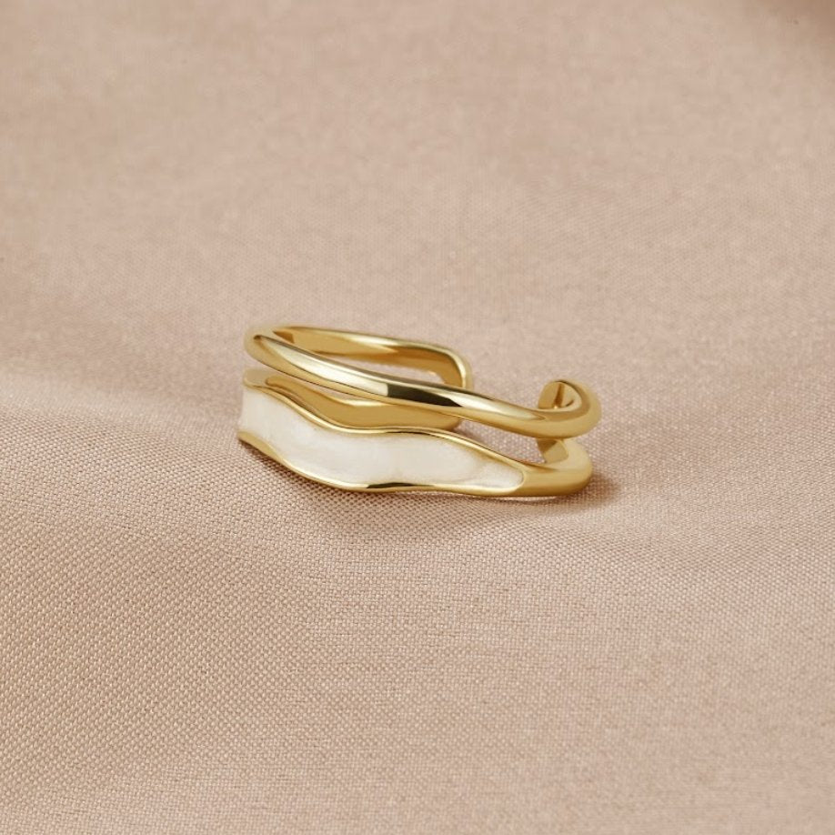 Gold Open Ring with White Wave Stone (meer varianten te gaan)