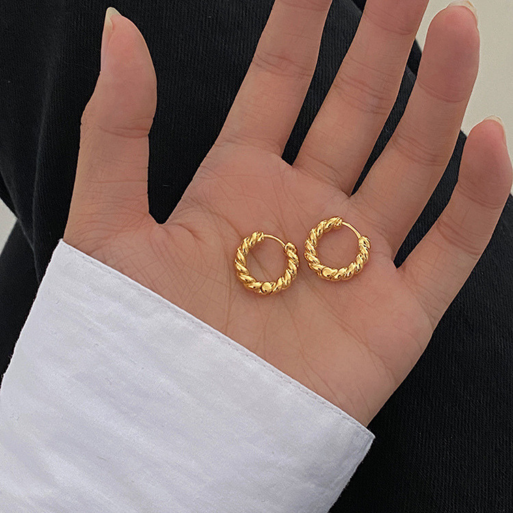 Hoop Earrings with Twisted Rope Design