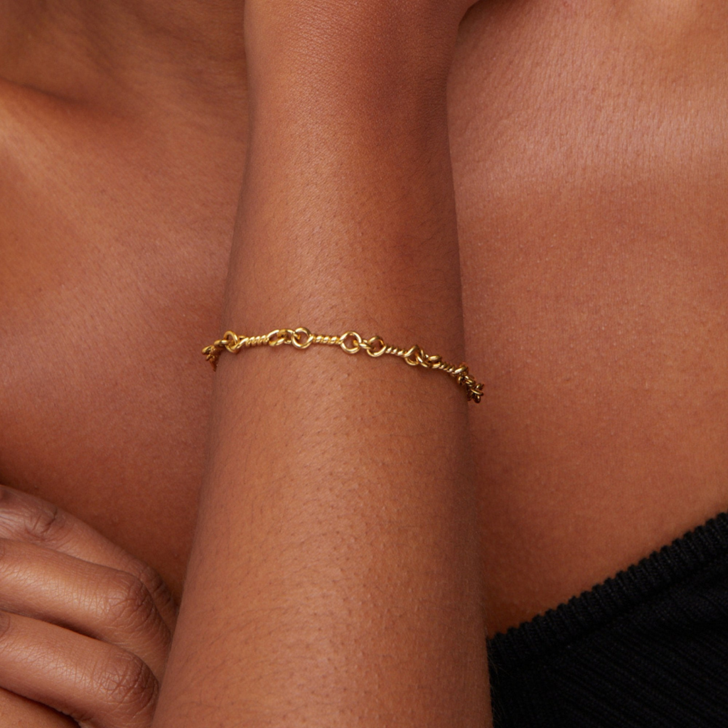 Figaro Style Chain Bracelet with Knot Links