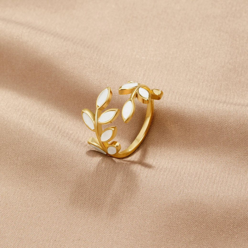 Open Ring with Botanical Leaf Design