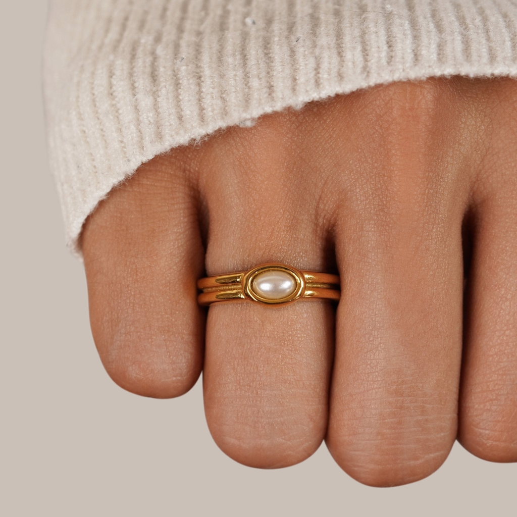 18K Gold Plated Ring with Oval Pearl Detail