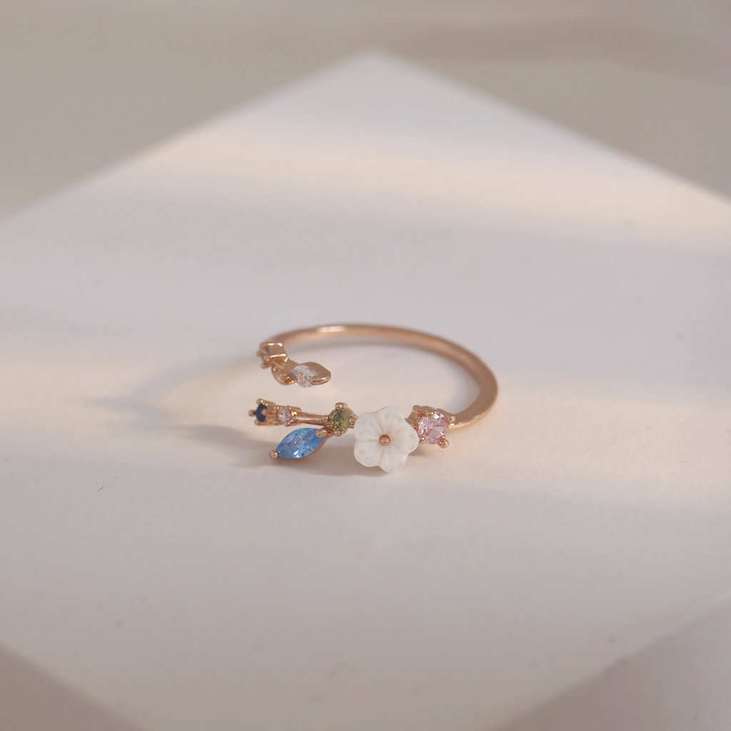 Gold Ring with Crystal Flower and Multi Stones