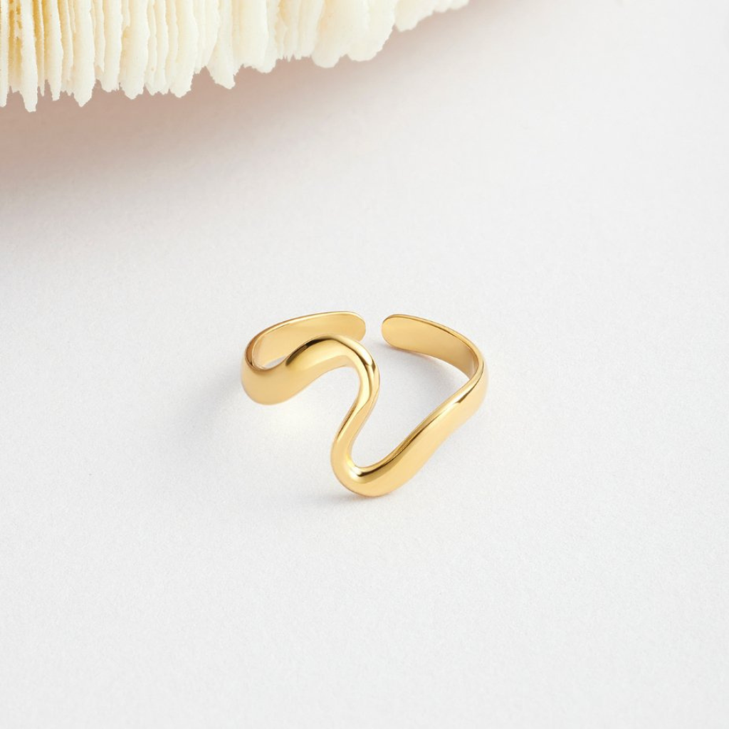 Wave Ring with Organic Curved Shape