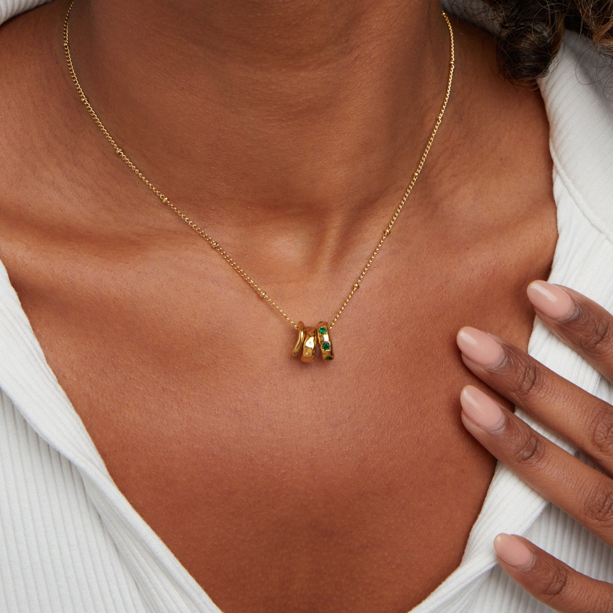 Gold Pendant Necklace with Floral Camilla Design