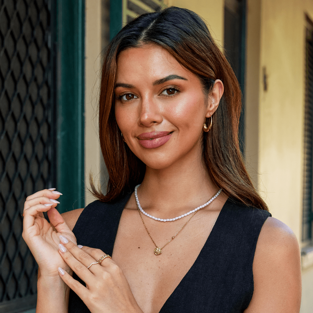 Gold Tone Rose Pendant Necklace