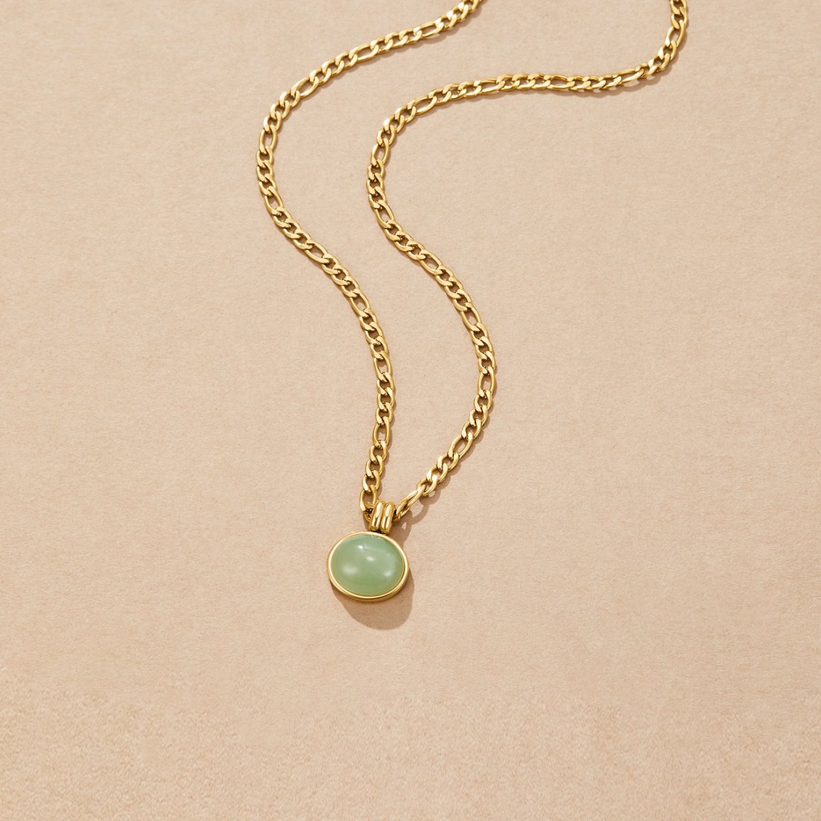 Gold Tone Jade Pendant Necklace with Stone Setting
