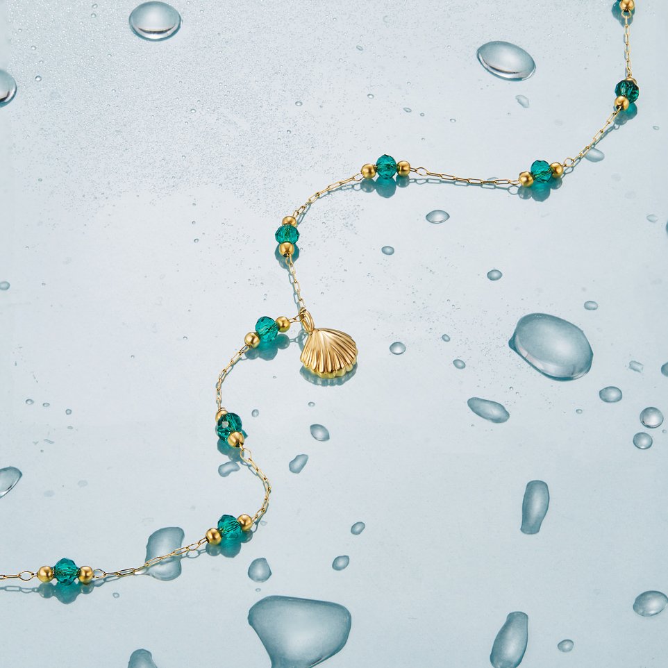 Gold Tone Shell and Green Bead Necklace