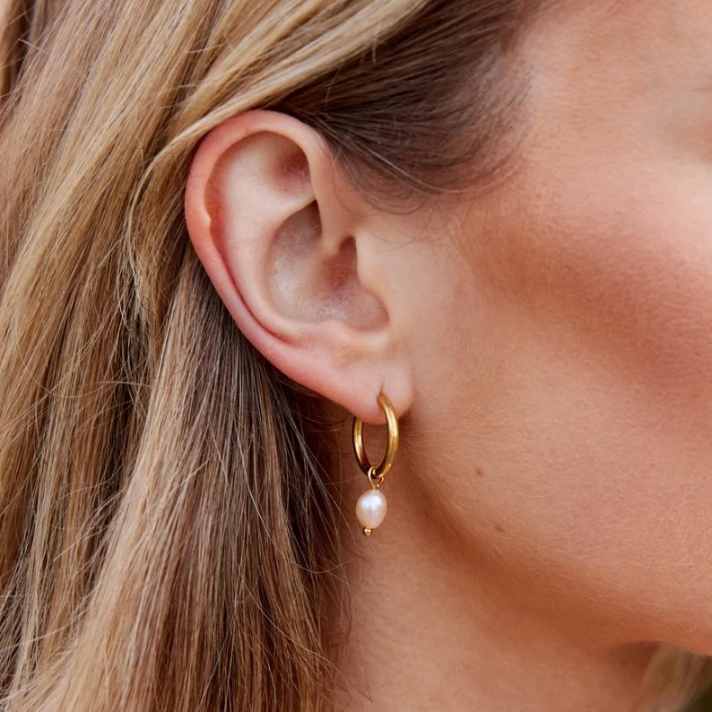 Gold Hoop Earrings with Pink Freshwater Pearl
