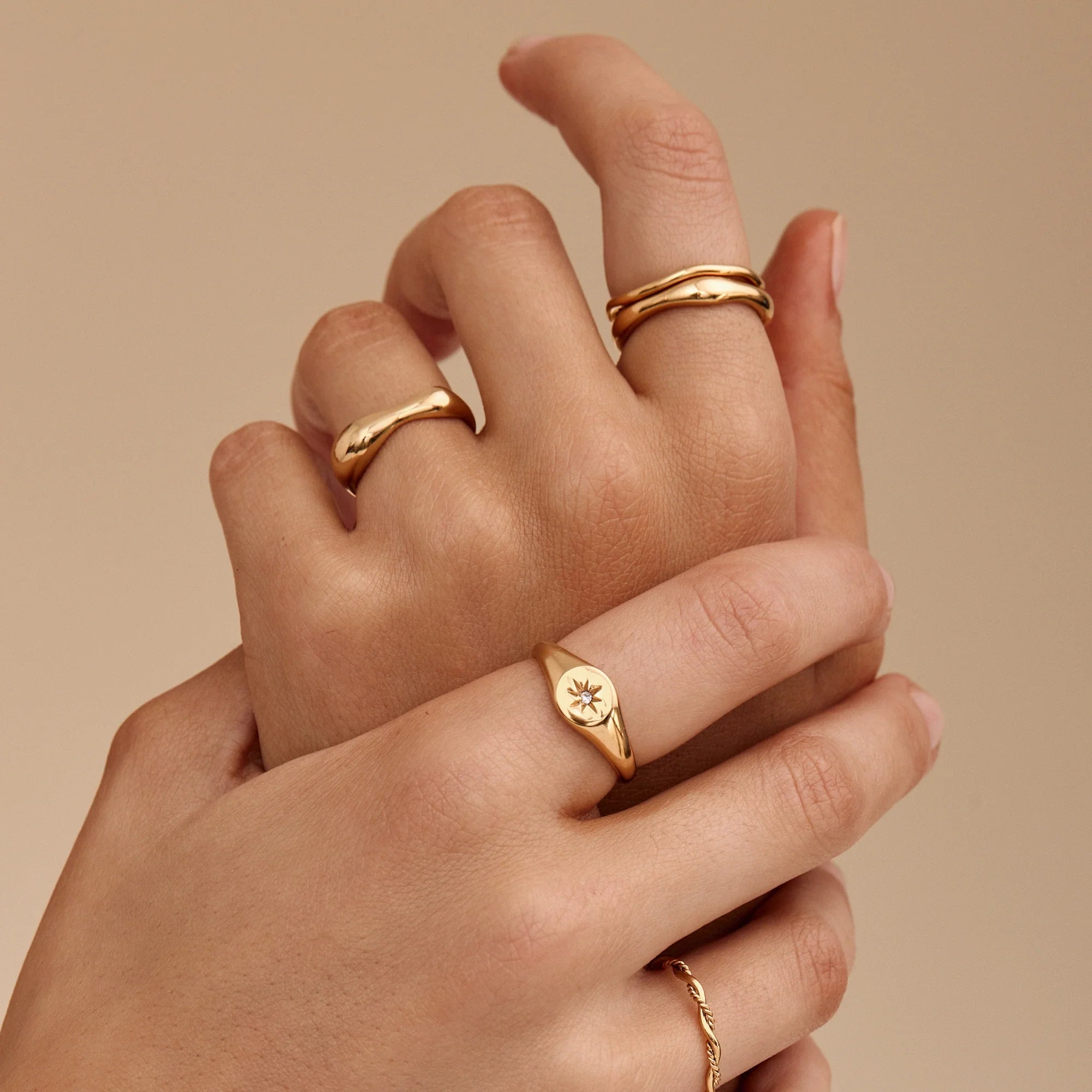 Gold Wave Ring with Sculpted Band
