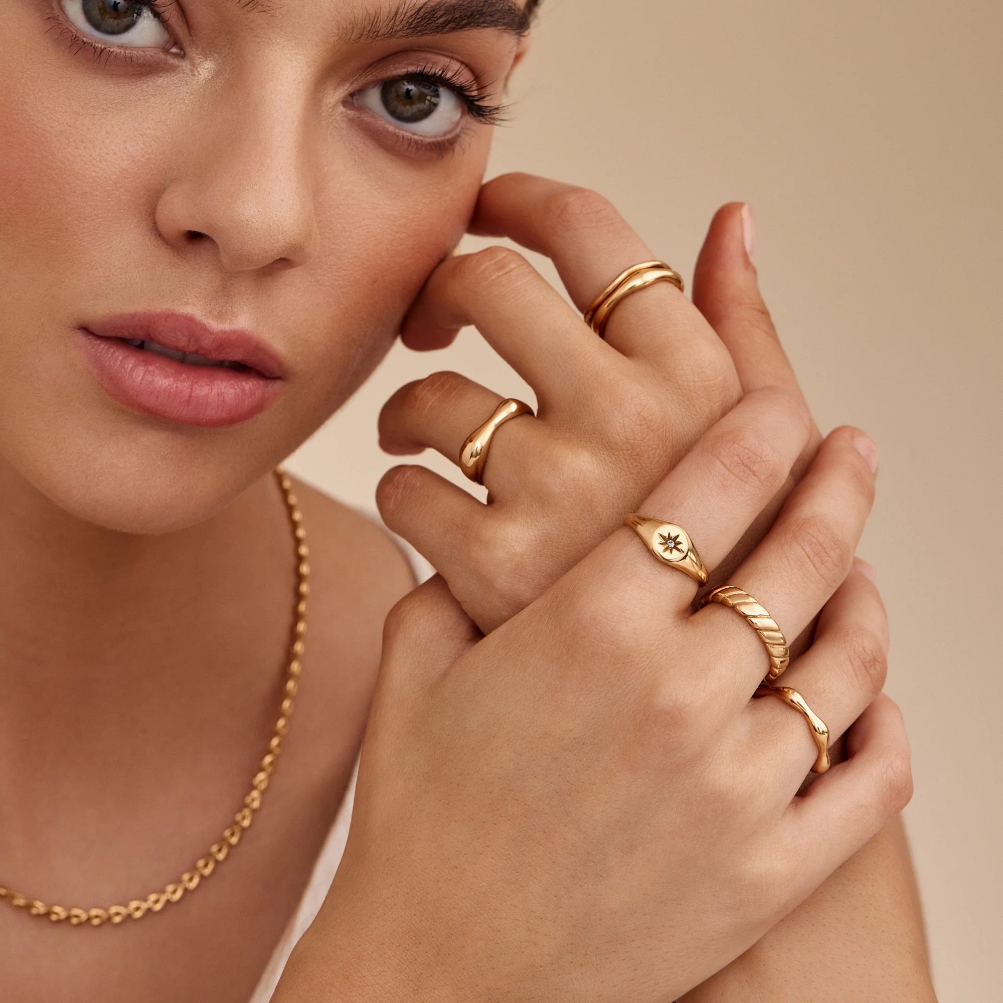 Gold Wave Ring with Sculpted Band