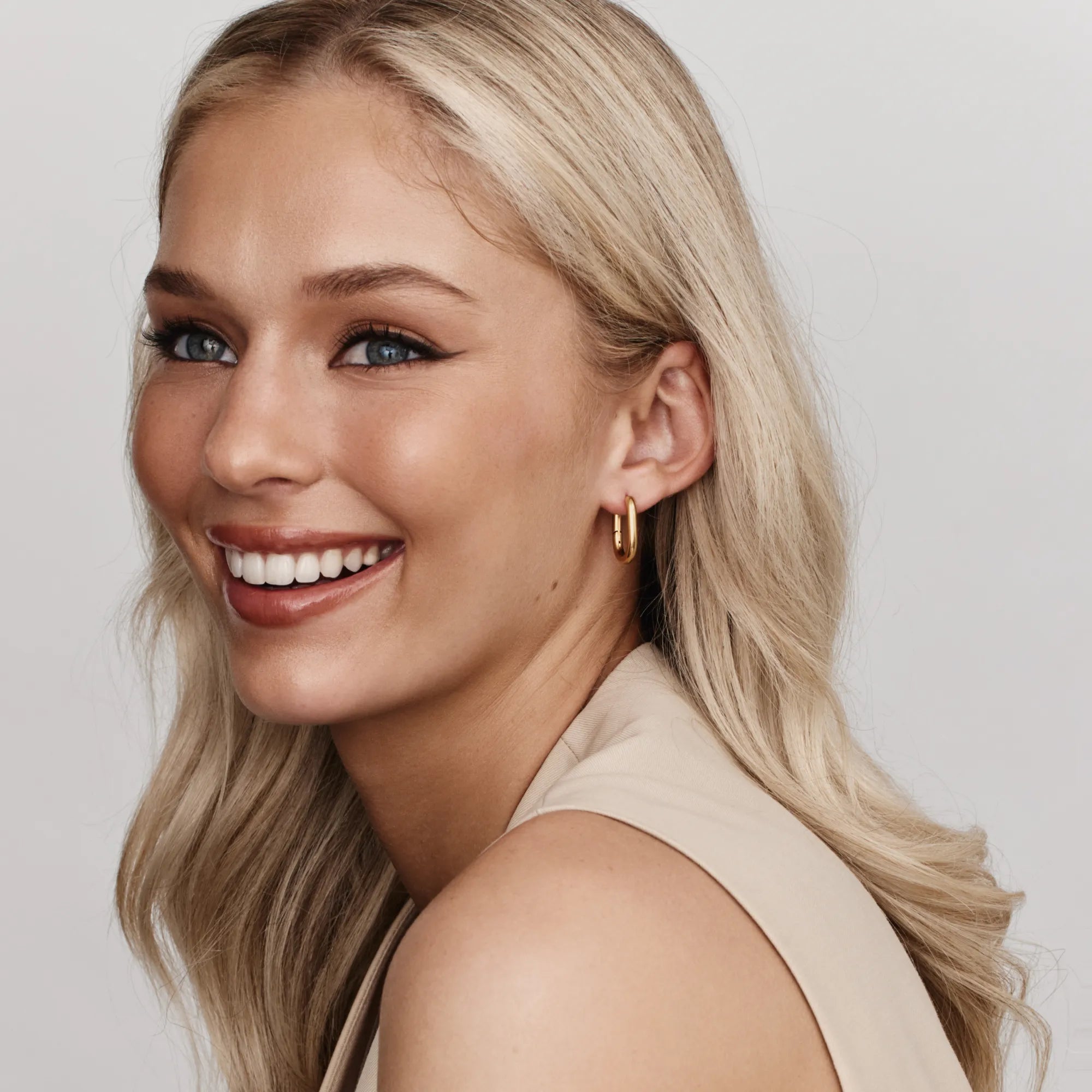 Gold Everyday Essential Hoop Earrings