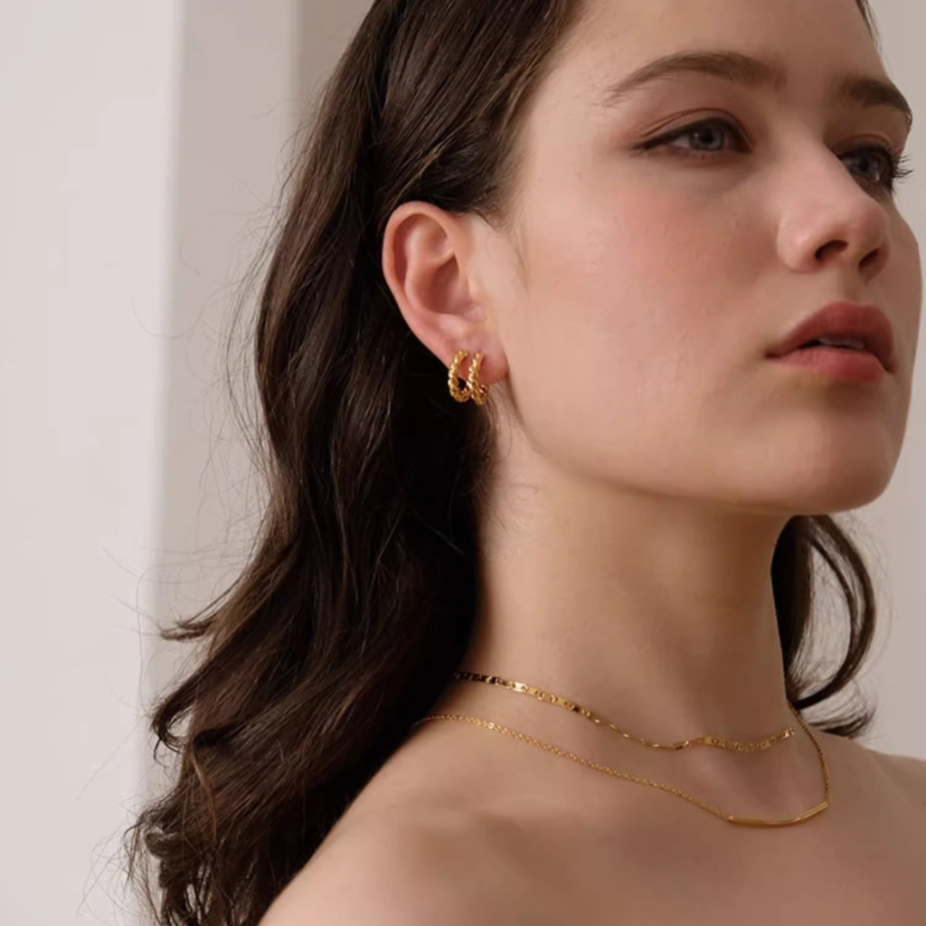 Hoop Earrings with Twisted Rope Design