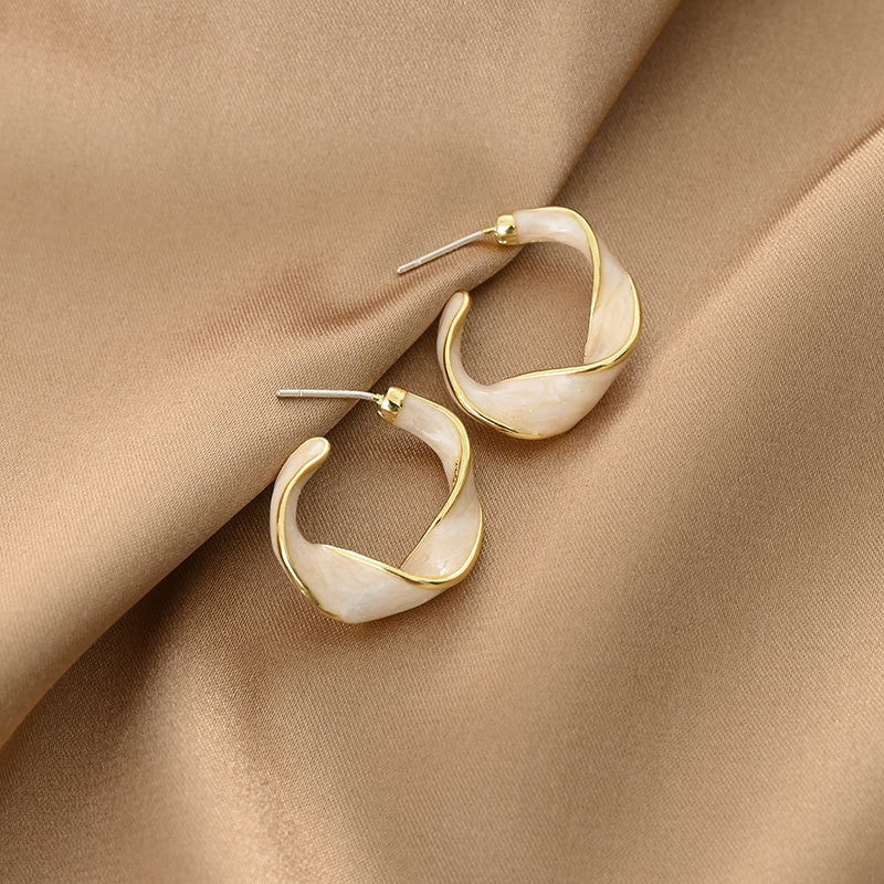 Gold Twist Hoop Earrings with Pink Mother of Pearl