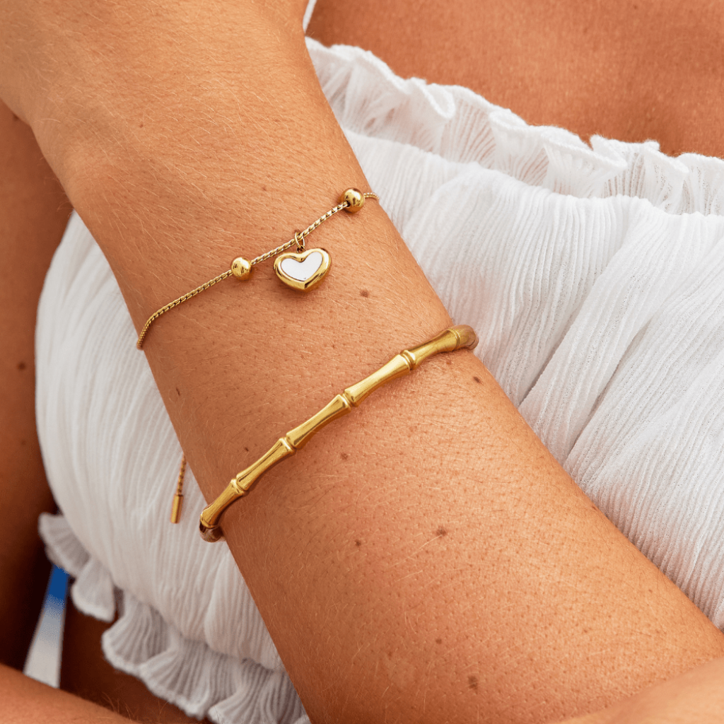 Heart Bracelet with Pearl Shell Charm