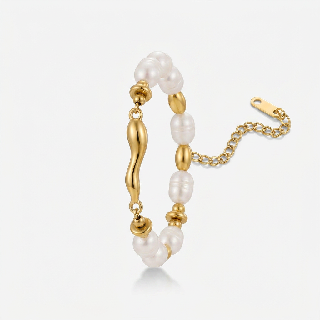 Lovina Pearl Bracelet with Organic Bar Detail