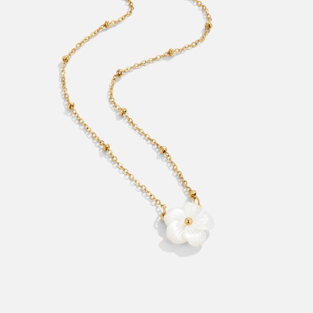 Flower Pendant Necklace with White Blossom