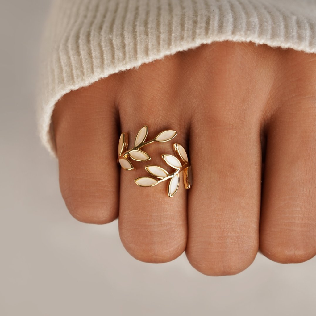 Open Ring with Botanical Leaf Design