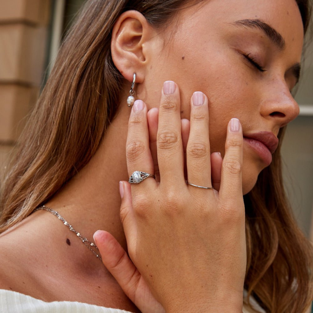 Ring with Oval Pearl and Filigree Band