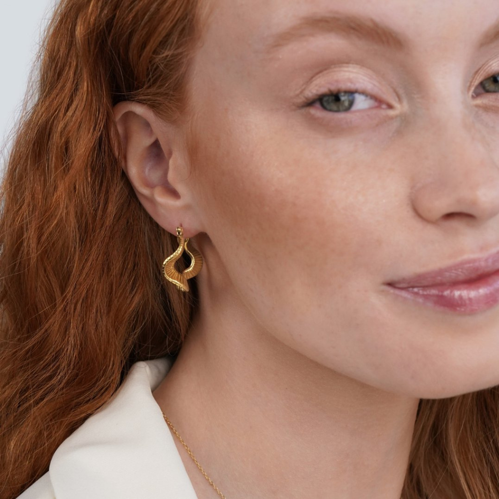 Hoop Earrings with Geometric Wave Shape