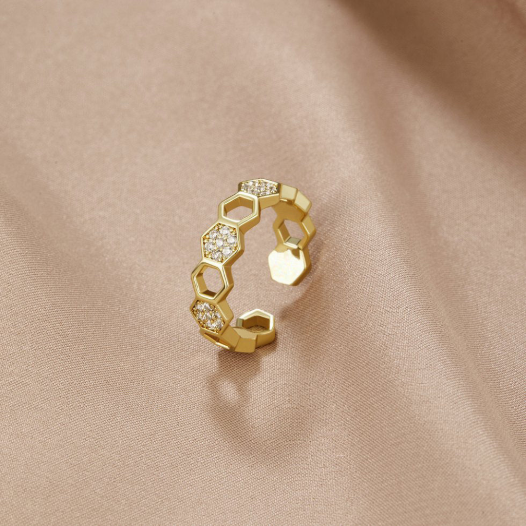 Gold Plated Ring with Honeycomb Crystal Detail