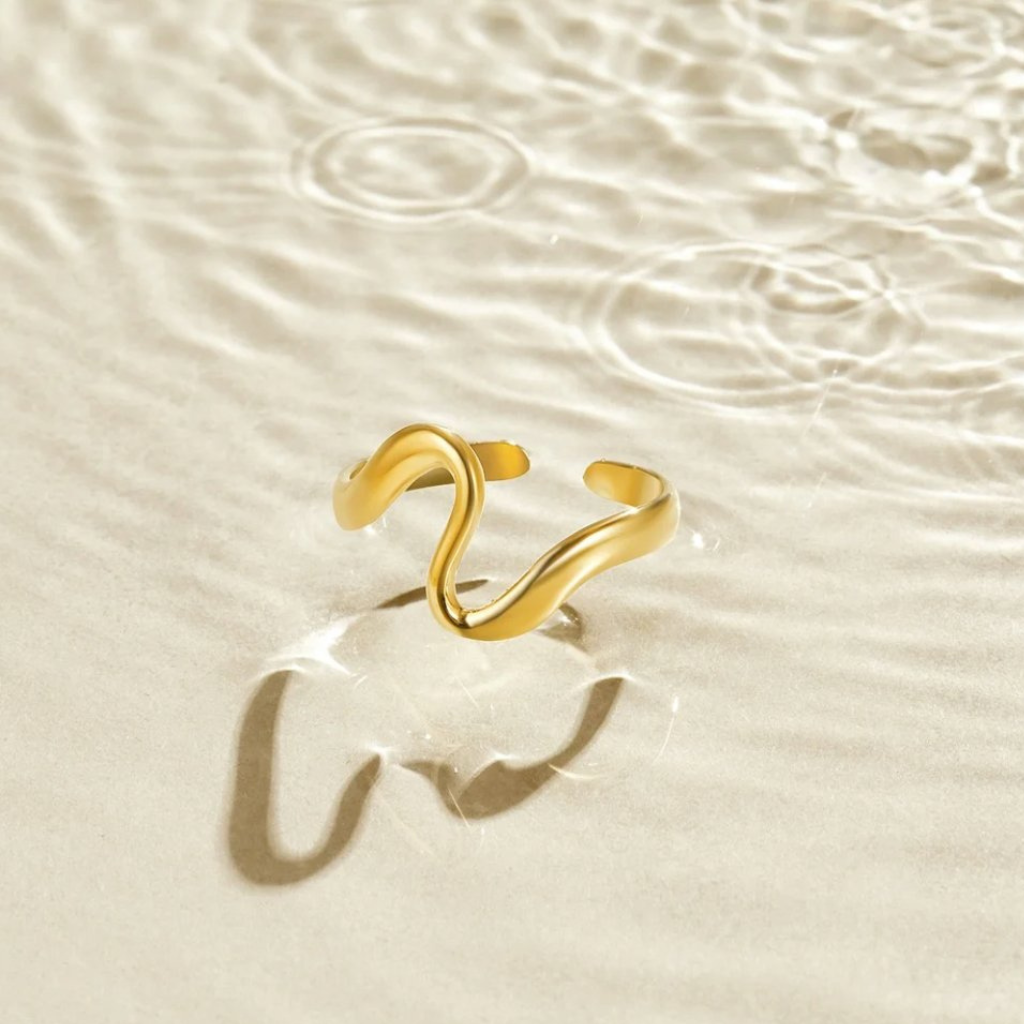 Wave Ring with Organic Curved Shape
