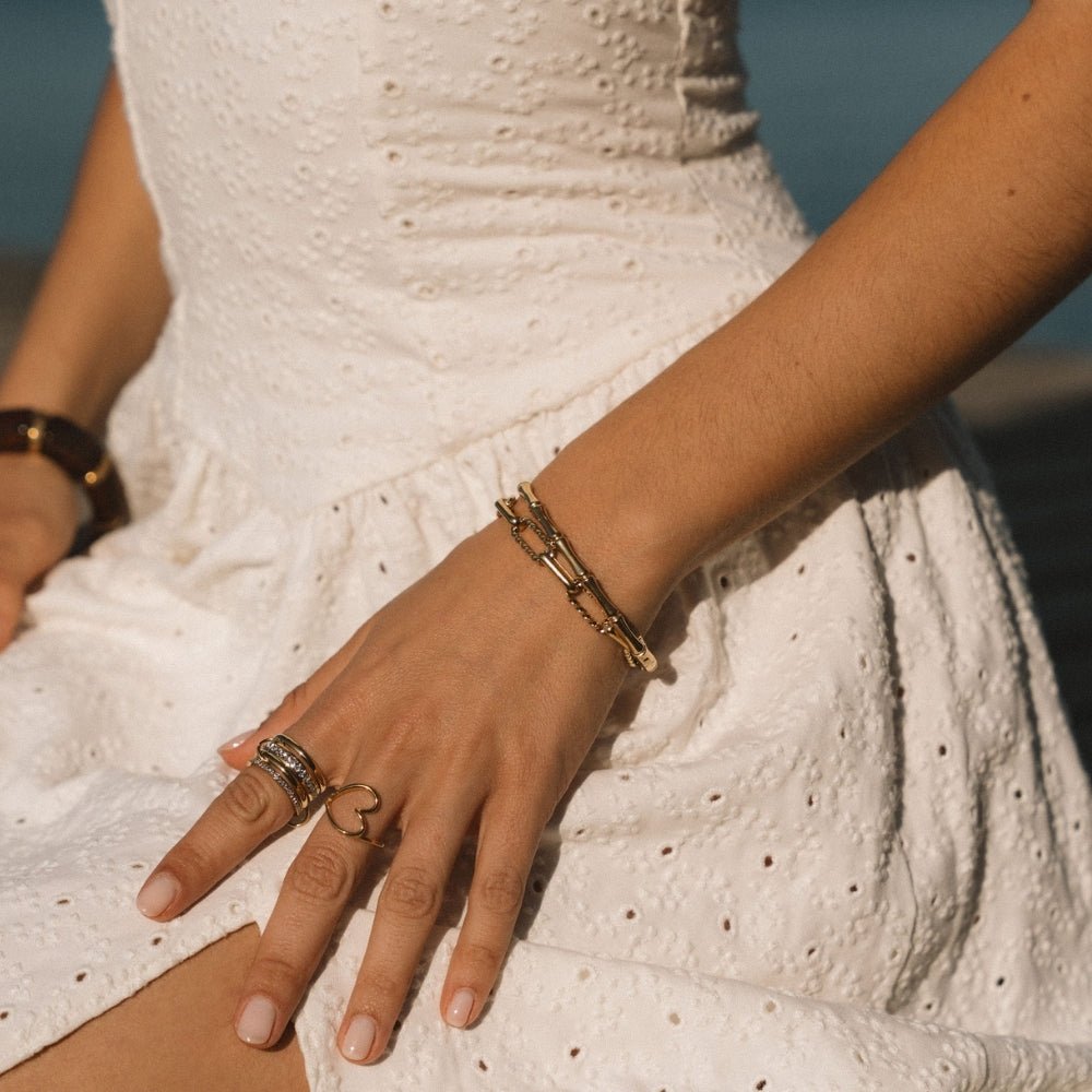 Gold Chunky Chain Bracelet with Bold Link Design