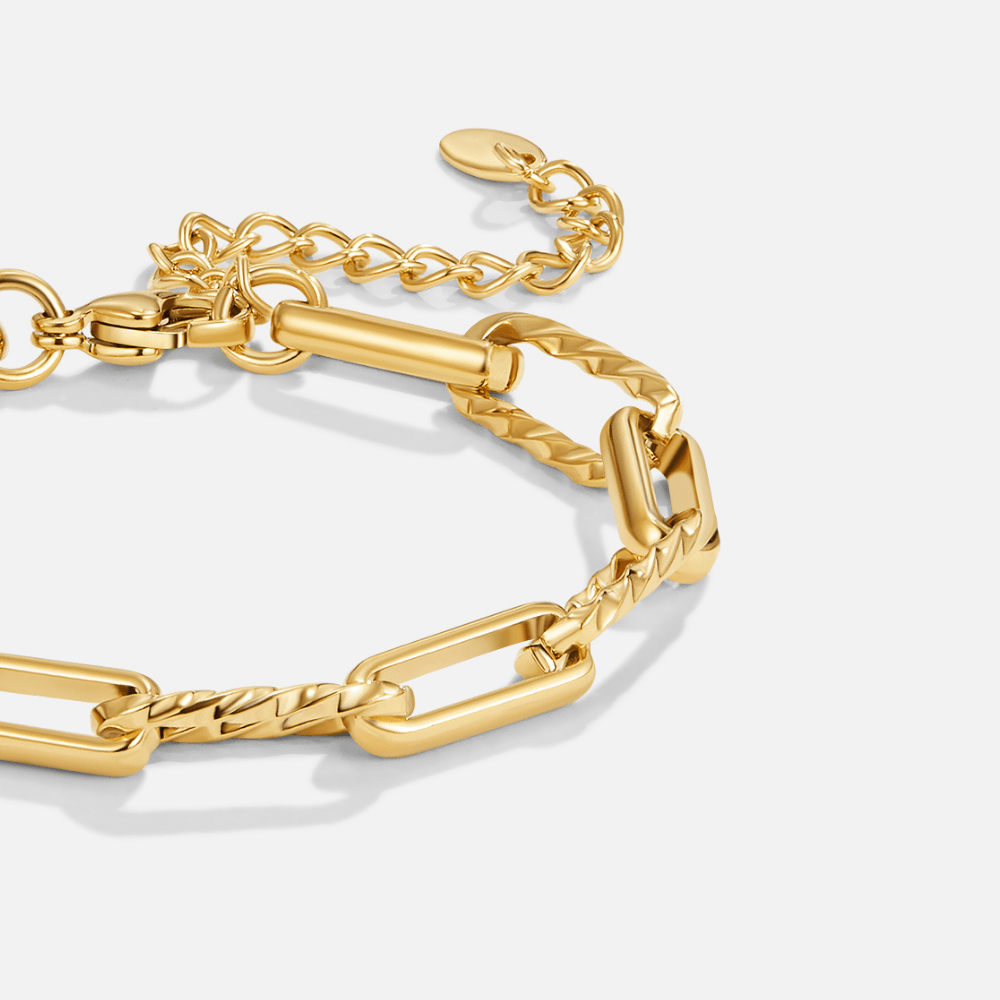Gold Chunky Chain Bracelet with Bold Link Design