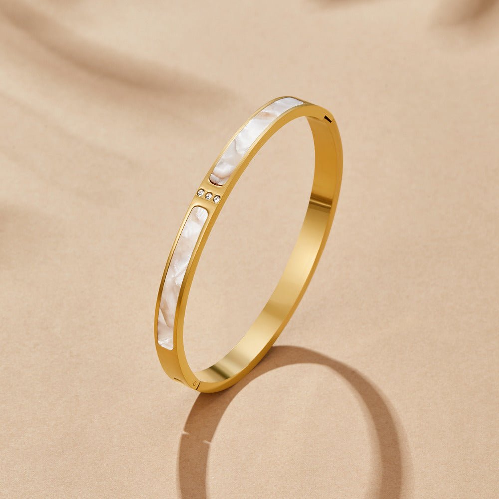Gold Bangle with Geometric Sahara Detail
